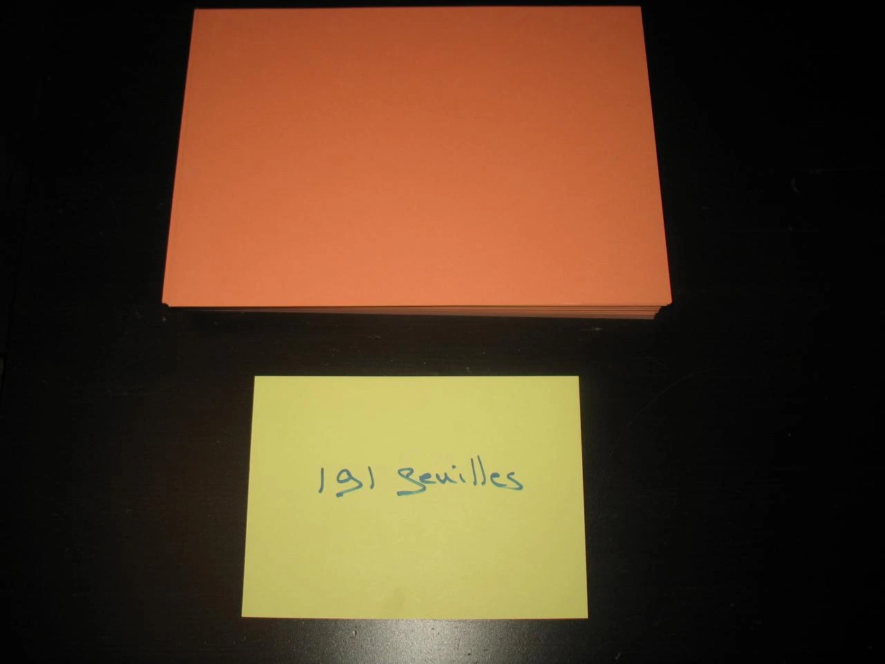 LOT DE 191 FEUILLES PAPIER A4 - CORAIL - 120 GR - n°40